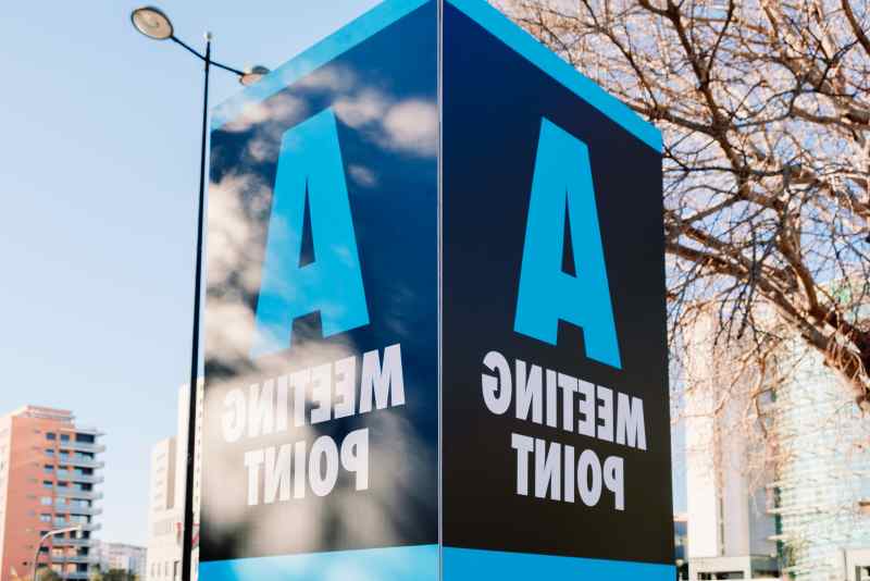 Quels sont les supports de signalétique à privilégier pour une entreprise ? Alternance Manufacturing